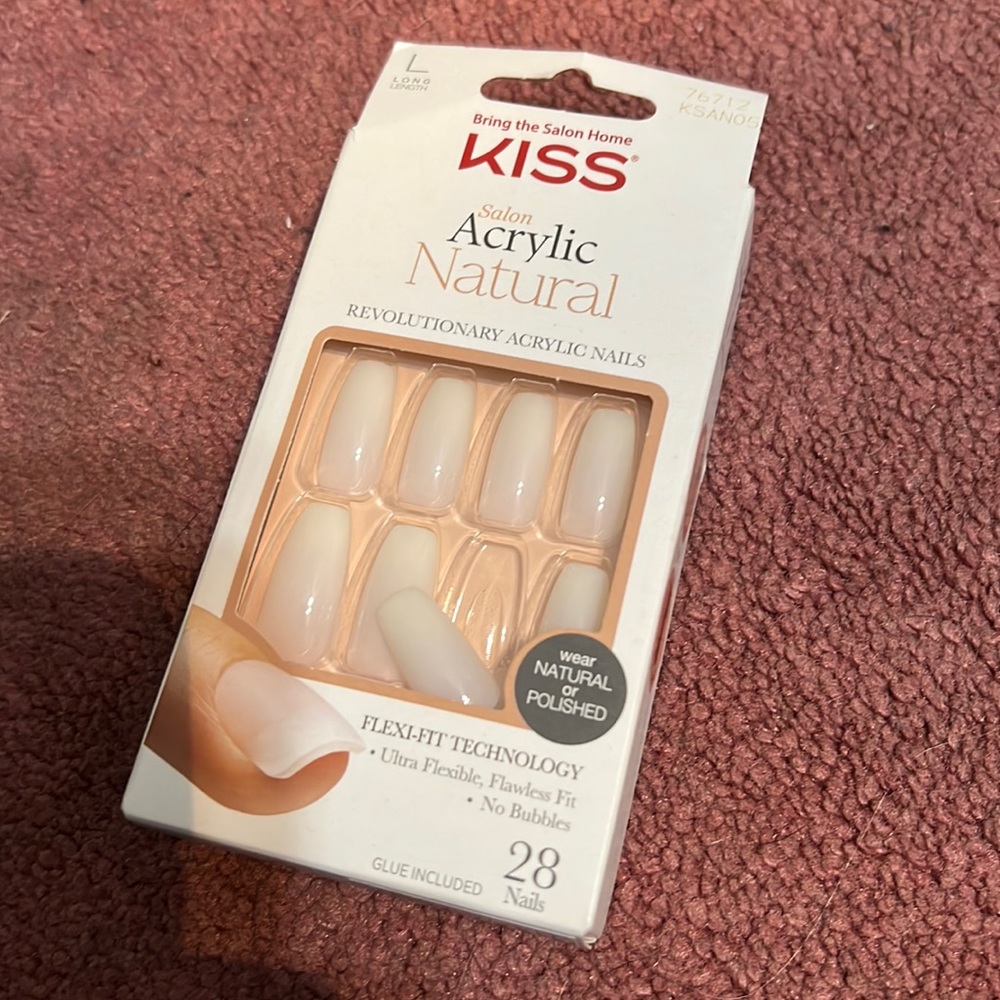 New kiss long press on nails glue included